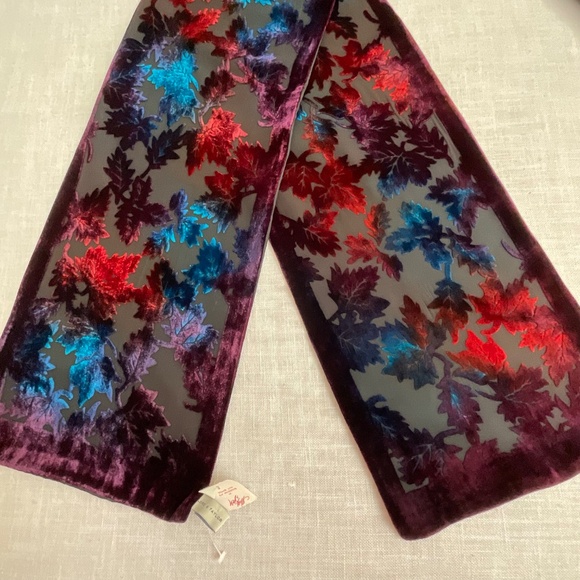 NWT Lord & Taylor Graphic Silk Velvet Scarf 10” x60” NEW - Picture 8 of 11